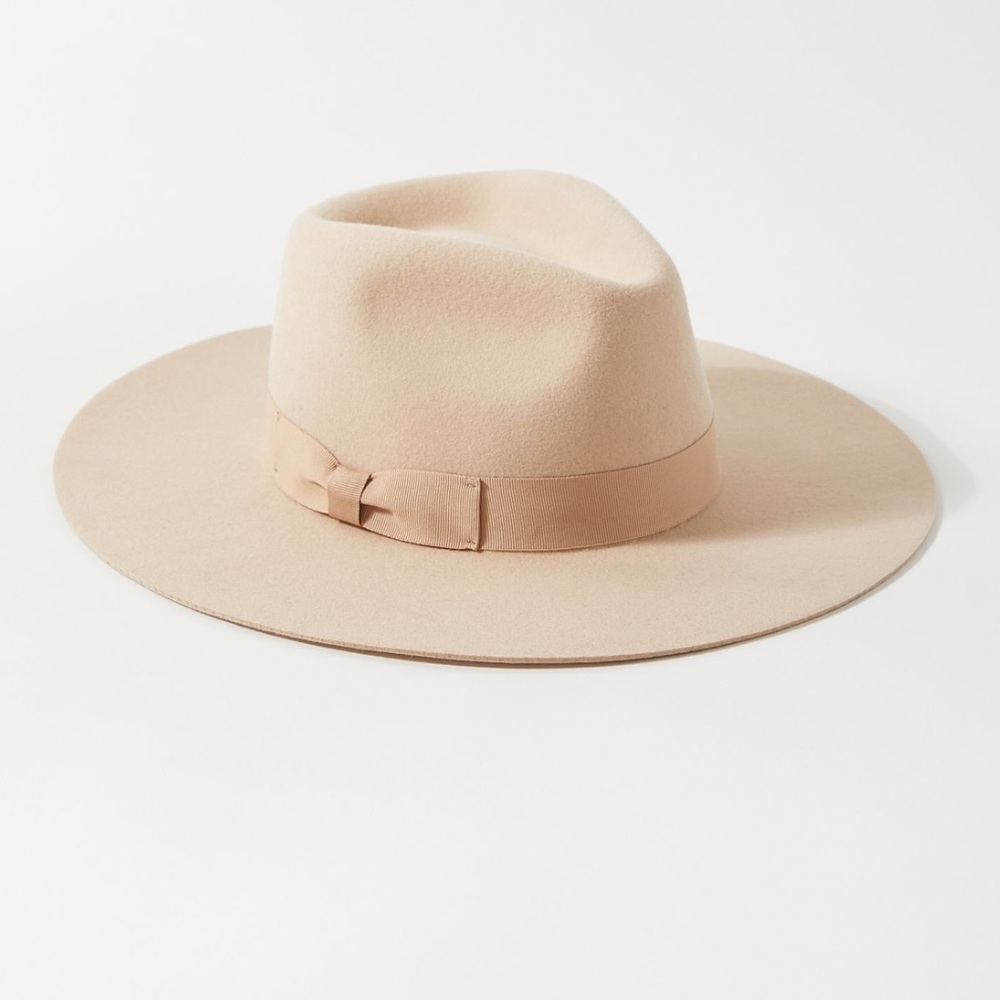 Urban Outfitters Flat Brim Felt Fedora Hat neutral